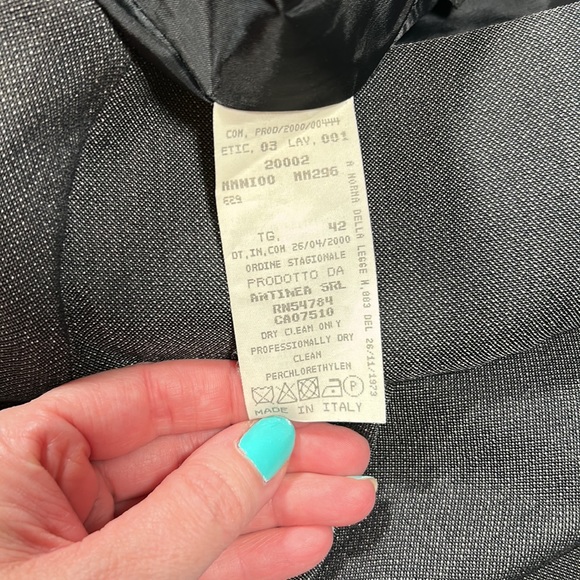 Gorgeous, ARMANI COLLEZIONI, zipper skirt!! - Picture 6 of 12